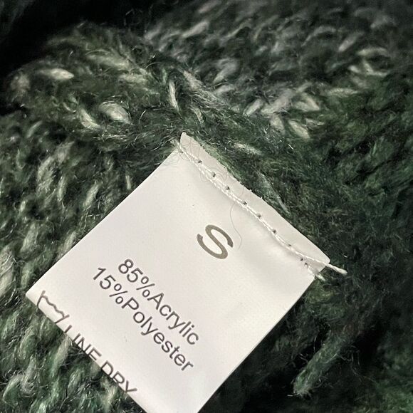 Women's Green and White Color Block Cozy Knit Turtleneck Sweater (Size: Small) - Picture 8 of 10